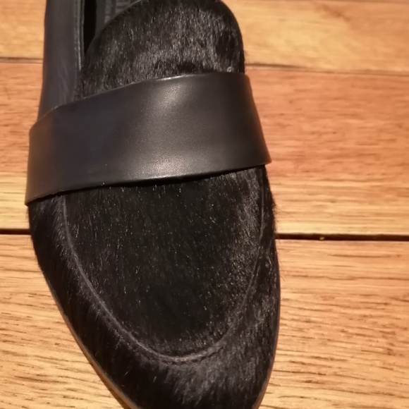 CHARLES DAVID Baha Genuine Calf Hair Loafer

 (0) - Picture 3 of 5